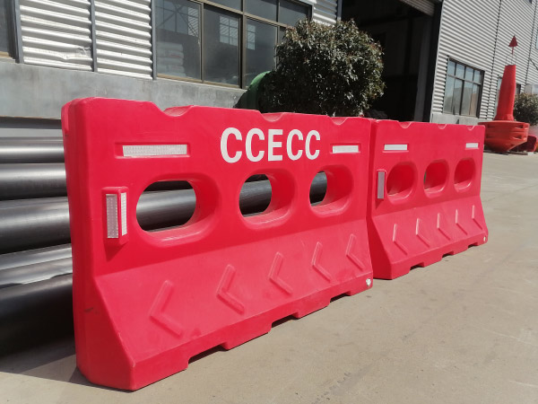 滚塑三孔防撞桶批发